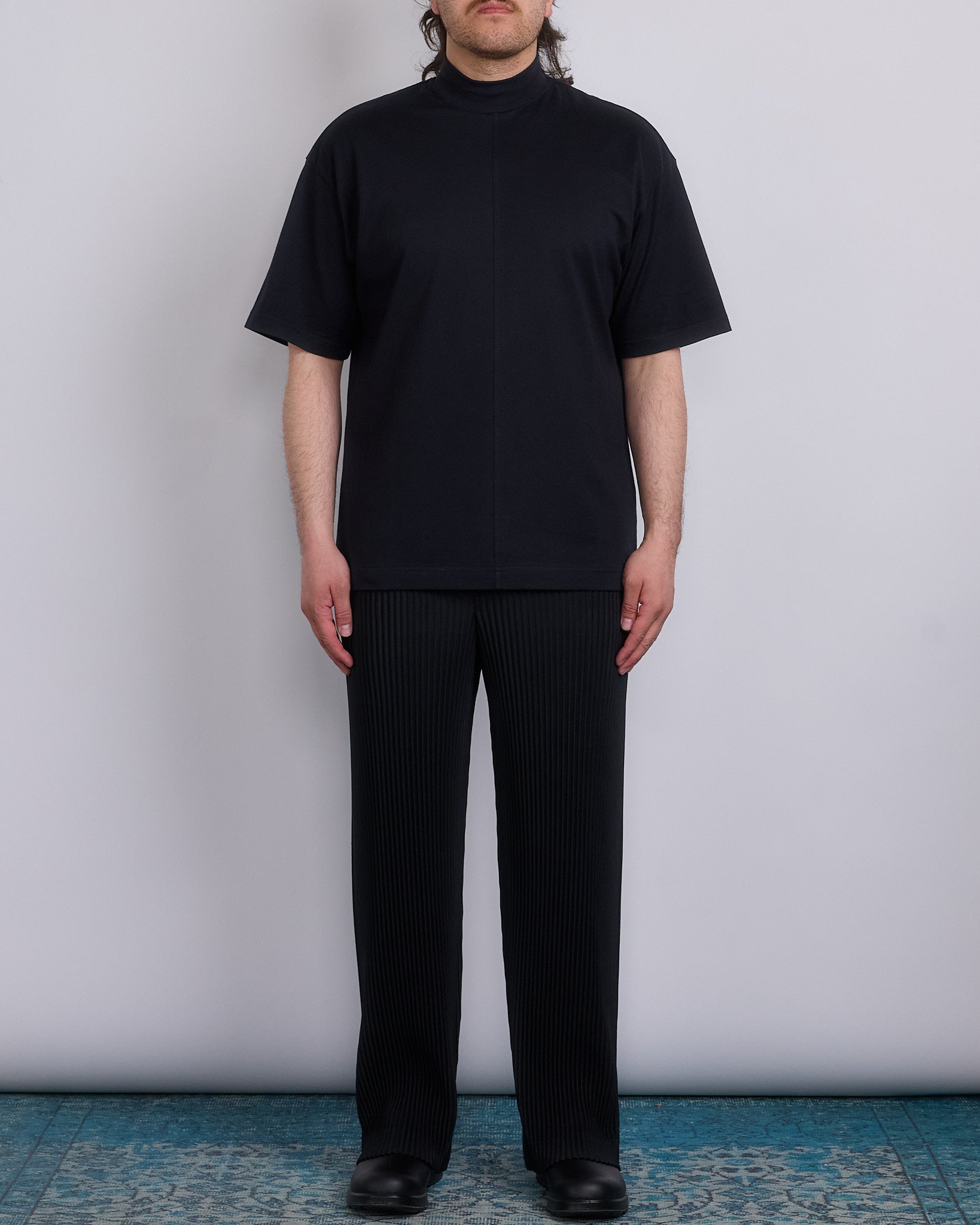 HOMME PLISSÉ ISSEY MIYAKE High Neck T-Shirt Black – LESS 17
