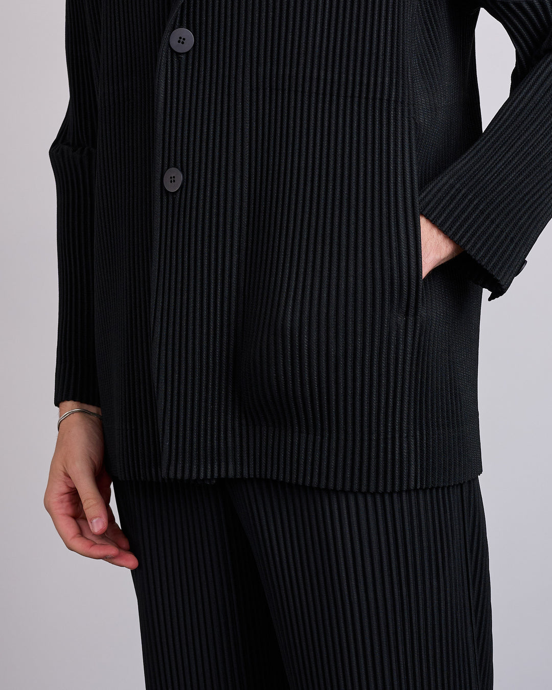 HOMME PLISSÉ ISSEY MIYAKE Kersey Pleats Blazer Black