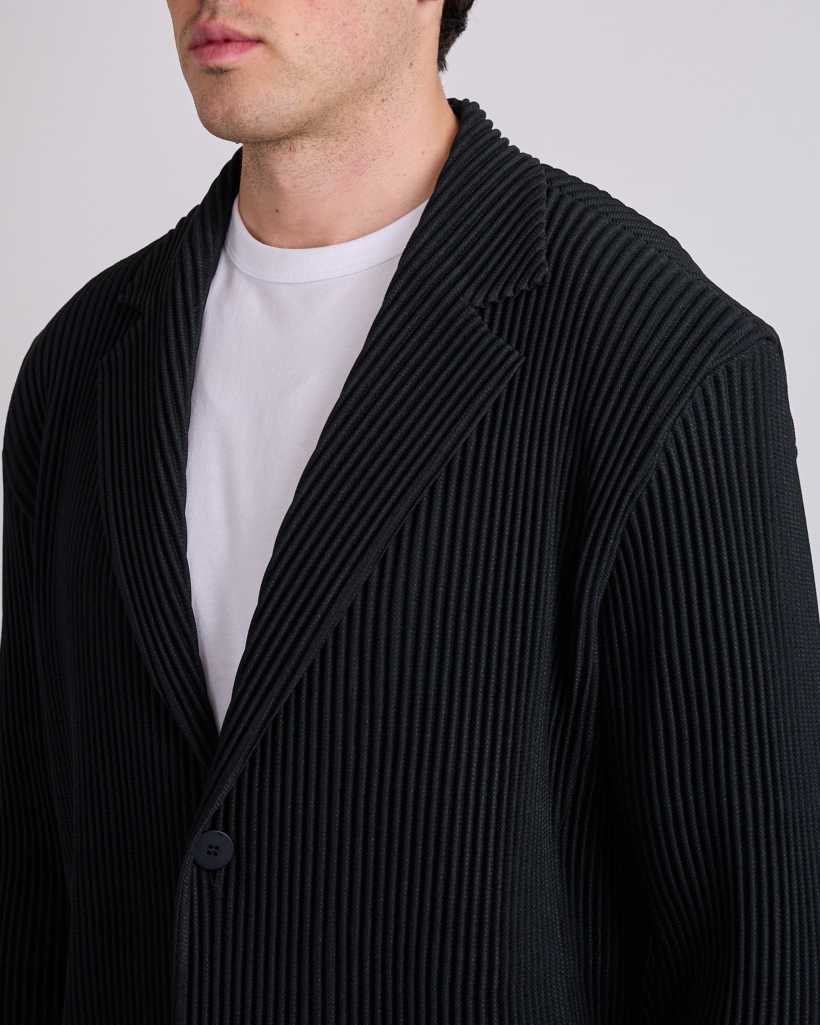 HOMME PLISSÉ ISSEY MIYAKE Kersey Pleats Blazer Black – LESS 17