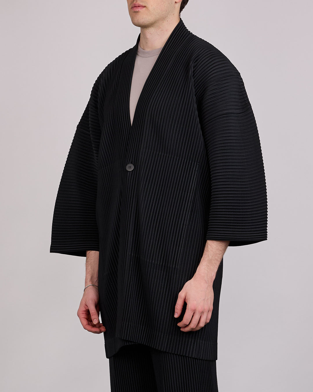 HOMME PLISSÉ ISSEY MIYAKE Pleats April Oversized Jacket Black