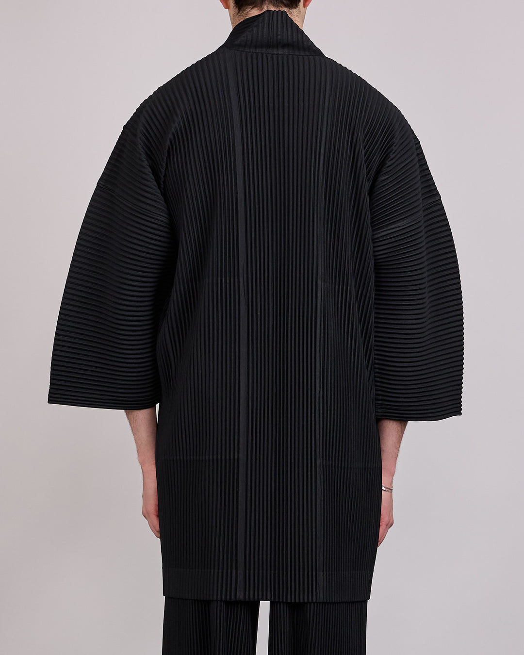 HOMME PLISSÉ ISSEY MIYAKE Pleats April Oversized Jacket Black