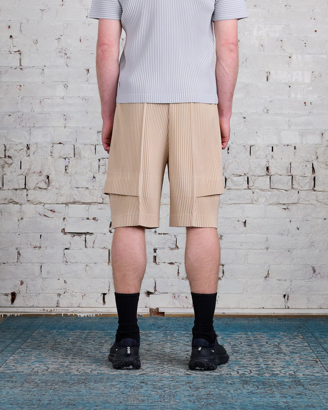 HOMME PLISSÉ ISSEY MIYAKE Pleats June Cargo Short Shell Beige