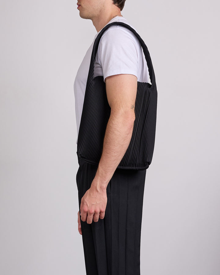 HOMME PLISSÉ ISSEY MIYAKE Pleats Rounded Square Bag Black