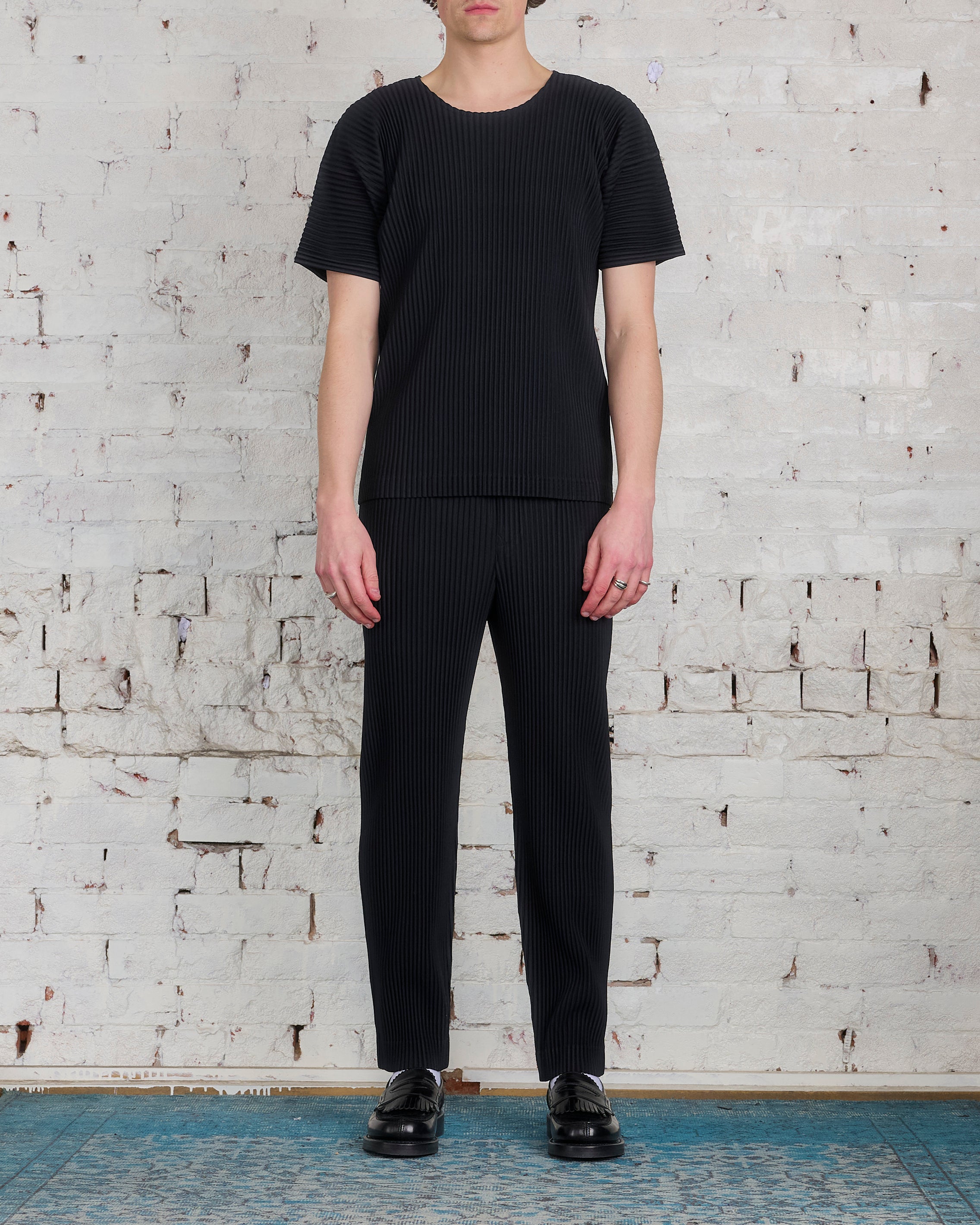 Issey Miyake Homme Plisse Basics Straight Pant Black – LESS 17