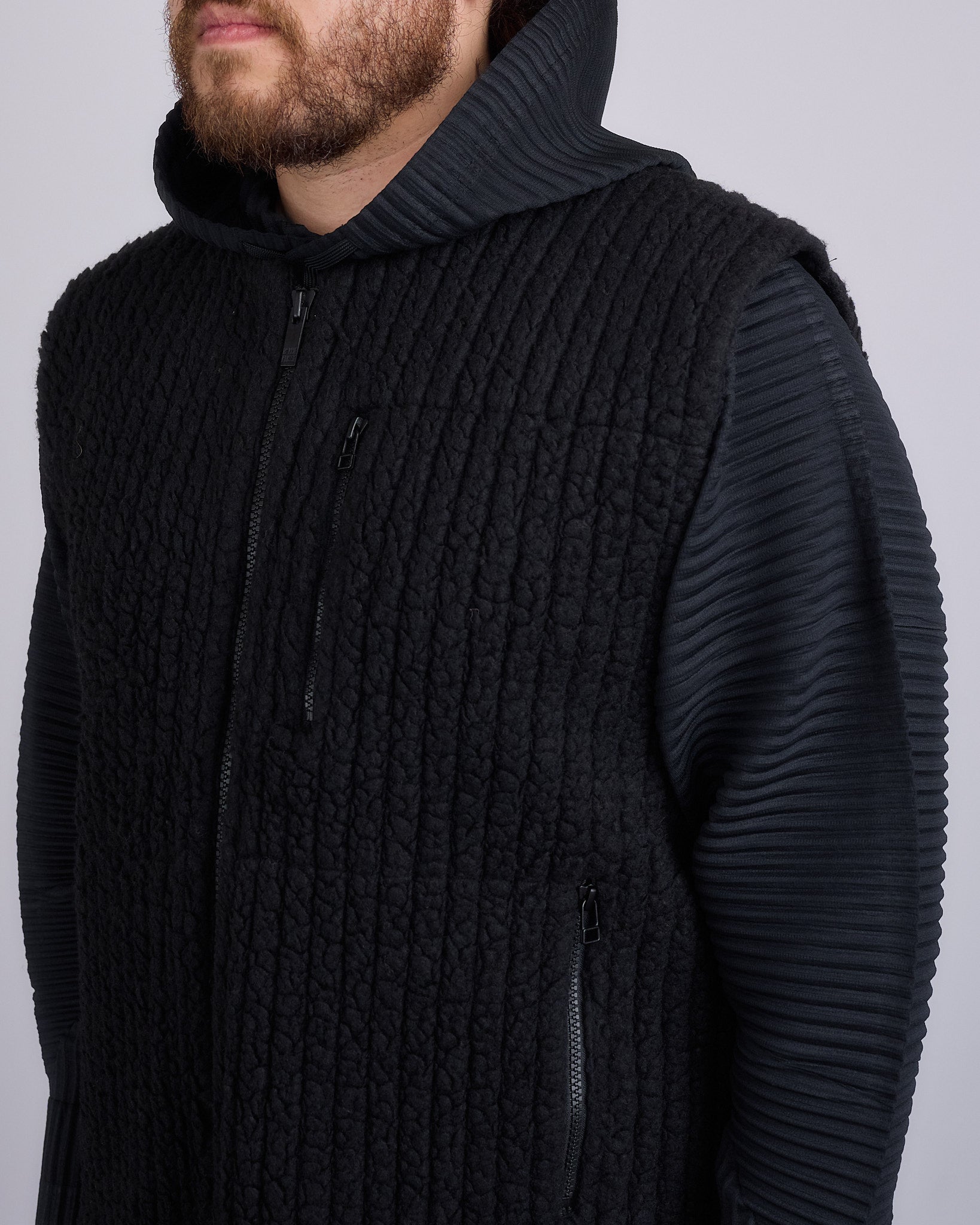 【正規品】HOMME PLISSE ISSEY MIYAKE VEST サイズ２ HOMME PLISSÉ ISSEY MIYAKE December Fleece Pleats Vest Black