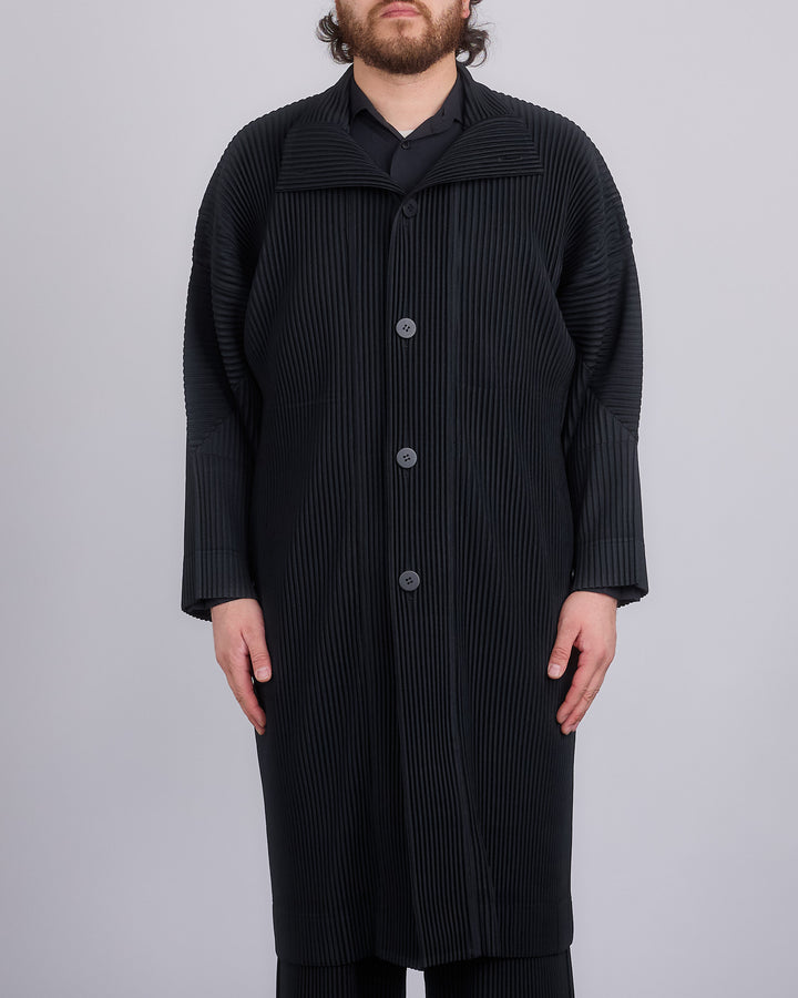 HOMME PLISSÉ ISSEY MIYAKE Pleated November Coat Black