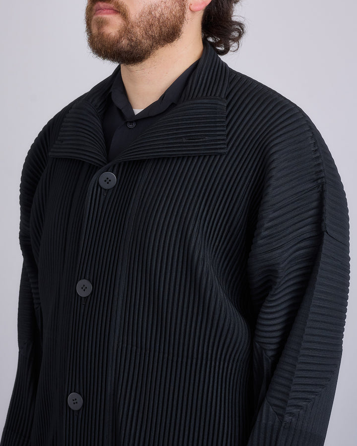 HOMME PLISSÉ ISSEY MIYAKE Pleated November Coat Black