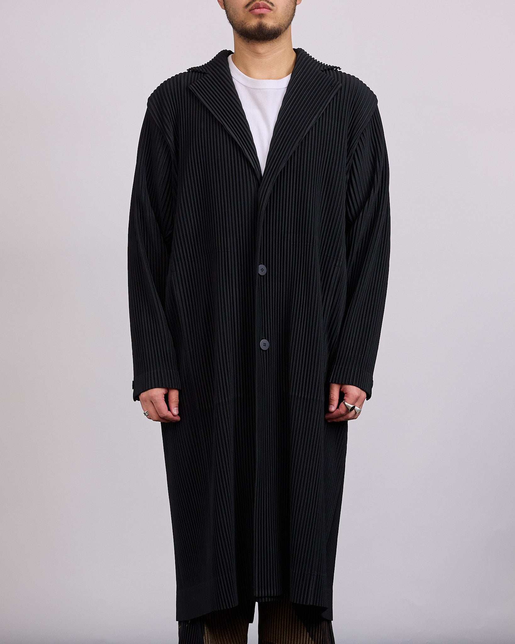 HOMME PLISSÉ ISSEY MIYAKE Tailored Pleats Coat Black – LESS 17