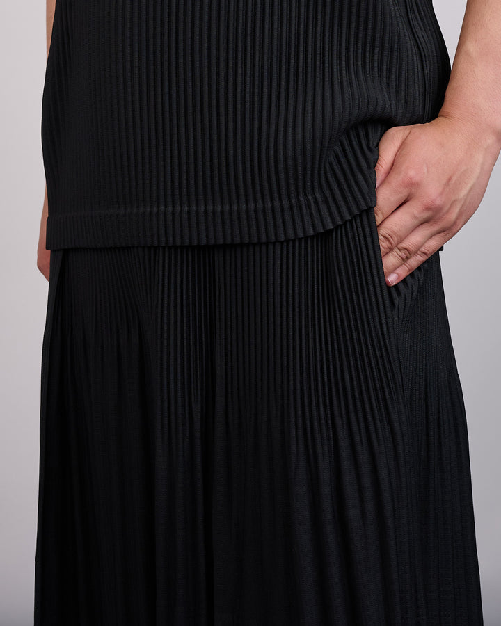 Issey Miyake Homme Plisse Variable Pleats June Short Black