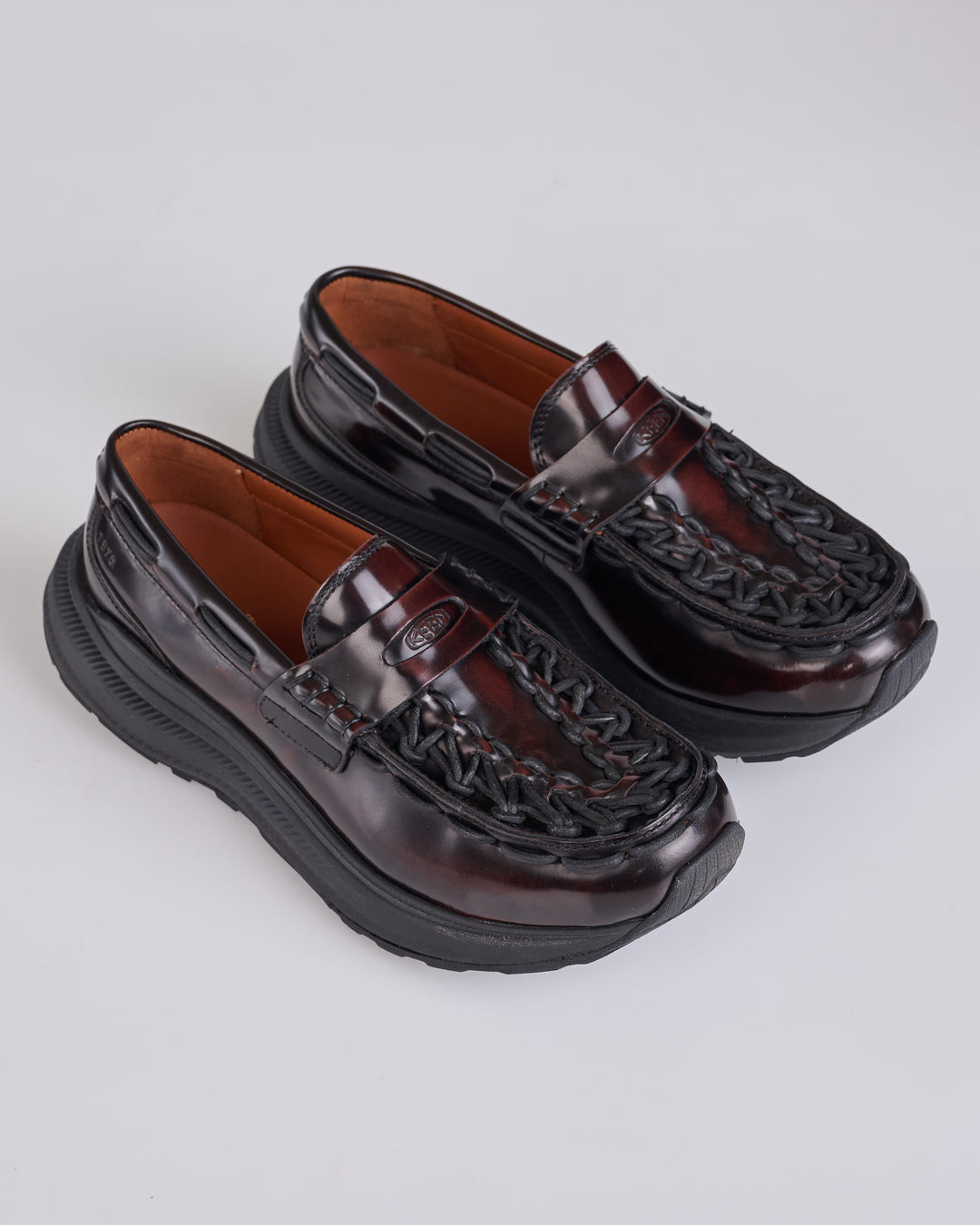 KEEN UNEEK LOAFER WK X-OXBLOOD/BLACK CORDOVAN