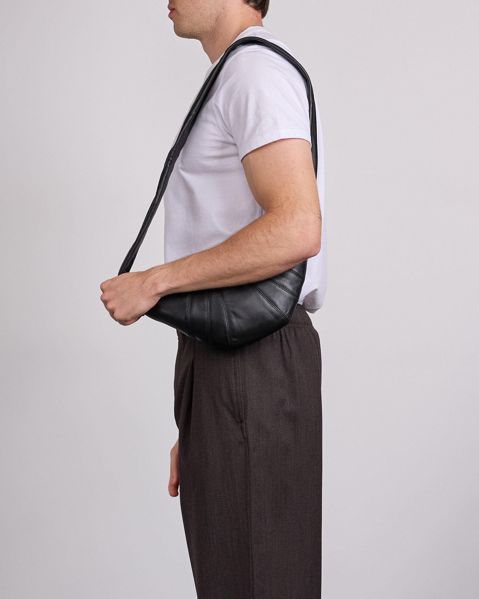 バッグ LEMAIRE Croissant Bag Small nappaleather SMALL CROISSANT BAG - Black - Soft Nappa Leather - Unisex | LEMAIRE