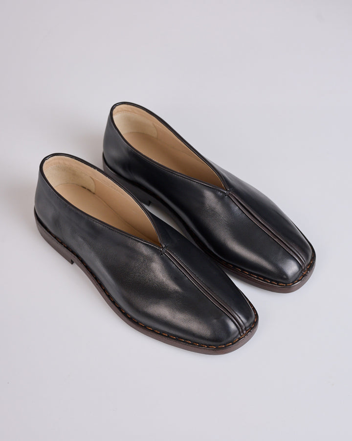 LEMAIRE Flat Piped Slippers Nappa Leather Black Dark Chocolate