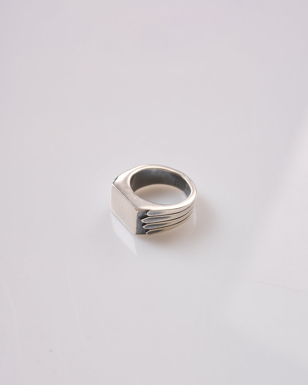 Maison Margiela MM6 Minimal Logo Groove Signet Ring