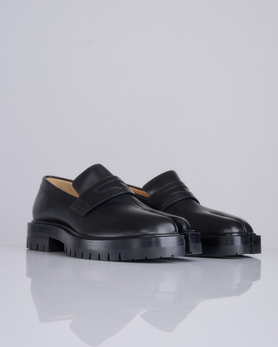 Maison Margiela Tabi County Loafer Box Calf Black