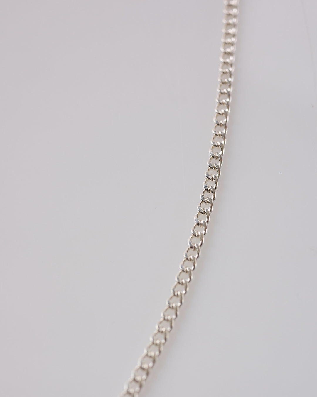 Maple 2.5mm Curb 60cm Chain Silver 925