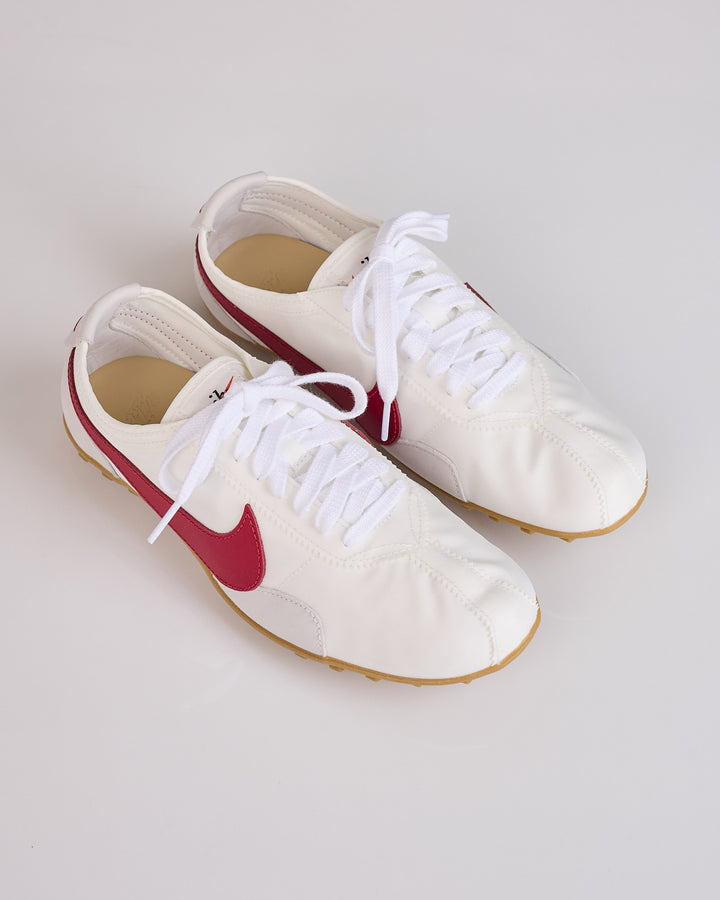 Nike Moon Shoe OG SP Summit White Team Crimson II0407 100