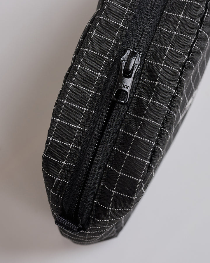 Neighborhood Reflective Pouch 261 Black