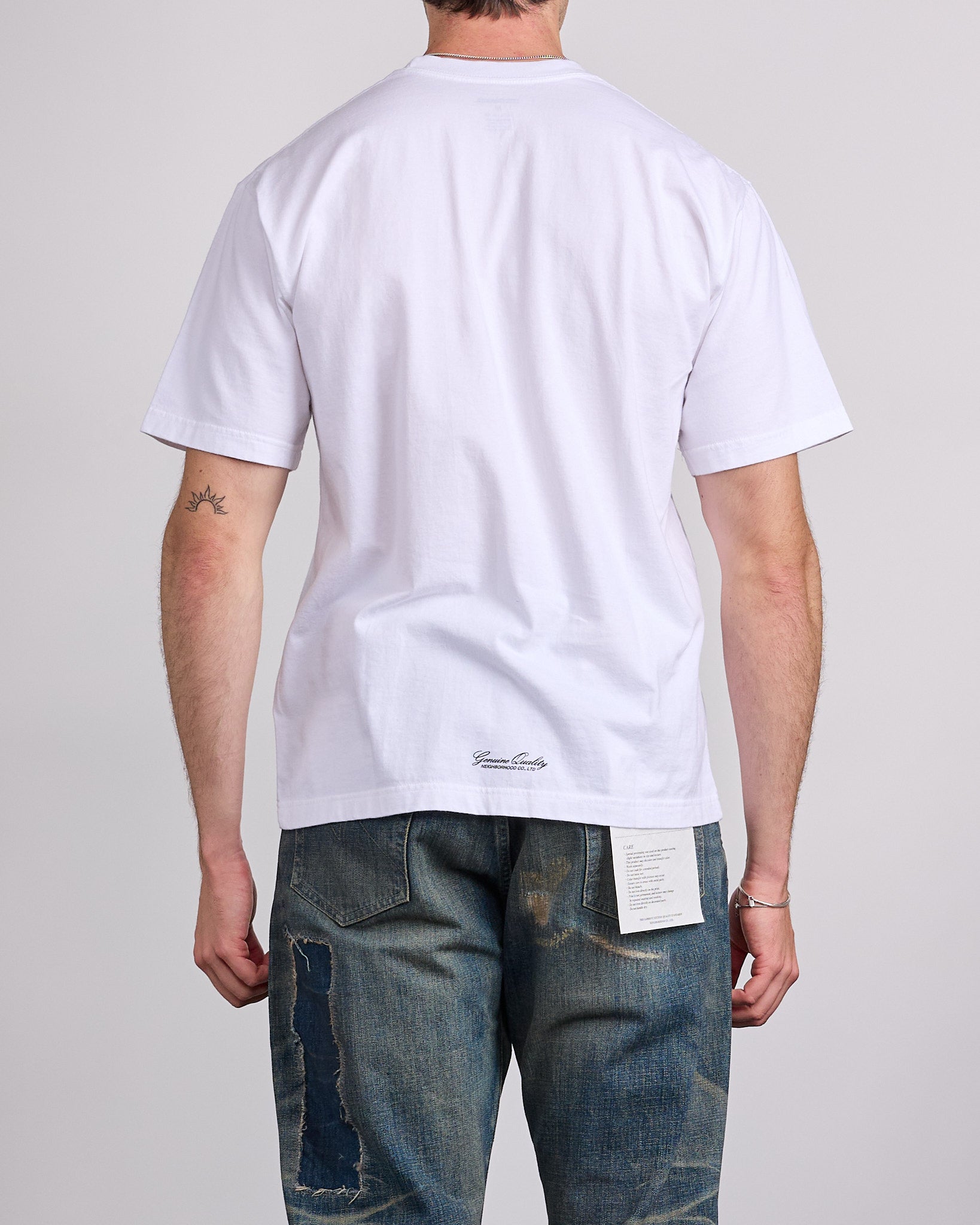 マ*ロ様 NEIGHBORHOOD HOODS クルーネックTシャツ ホワイト Neighborhood SS-1 T-Shirt White – LESS 17