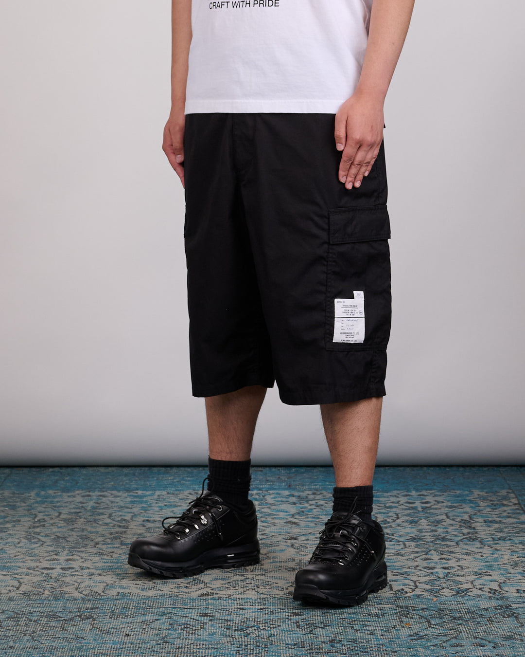 Neighborhood Wide Cargo Shorts 261 Black