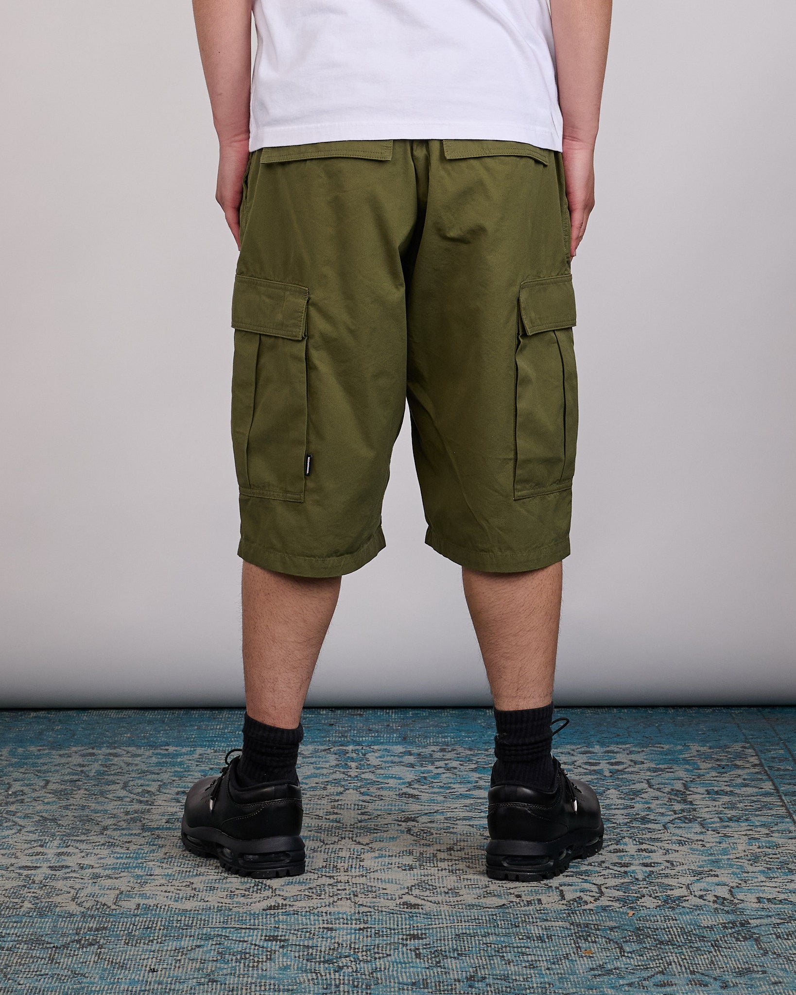 Neighborhood Wide Cargo Shorts 261 Olive Drab – LESS 17