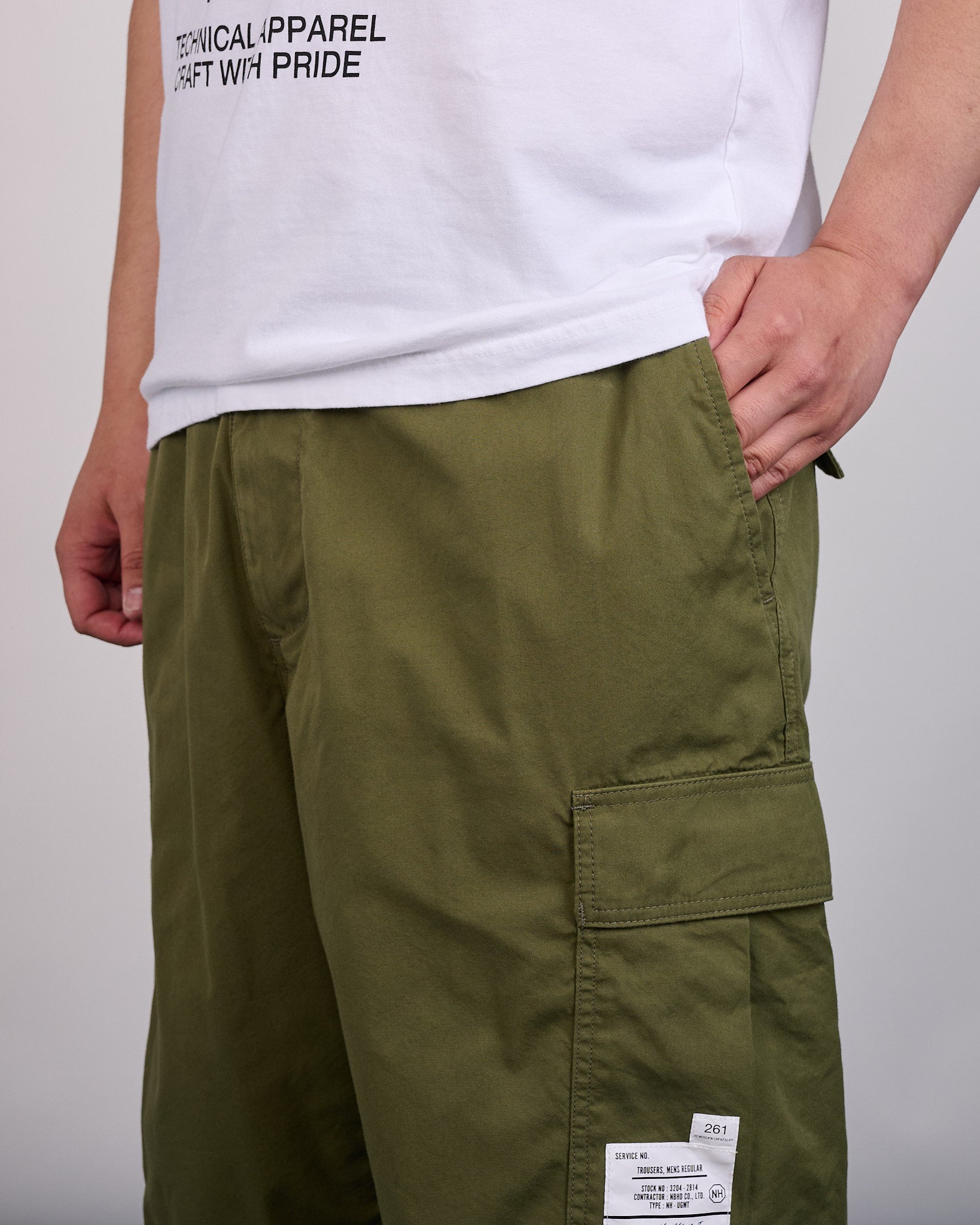 Neighborhood Wide Cargo Shorts 261 Olive Drab – LESS 17