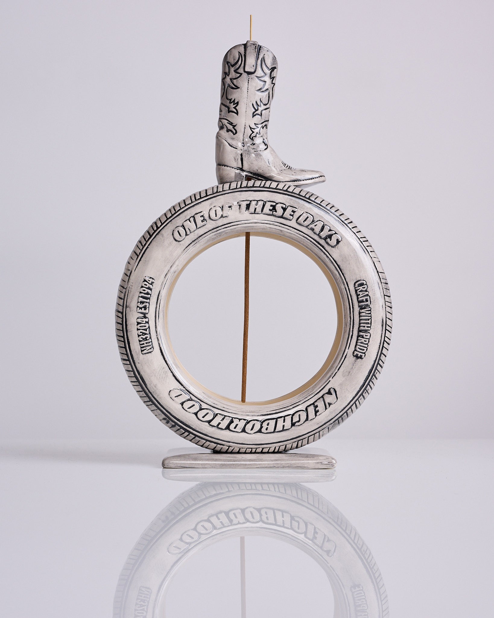 Neighborhood x OOTD Incense Chamber Black – LESS 17