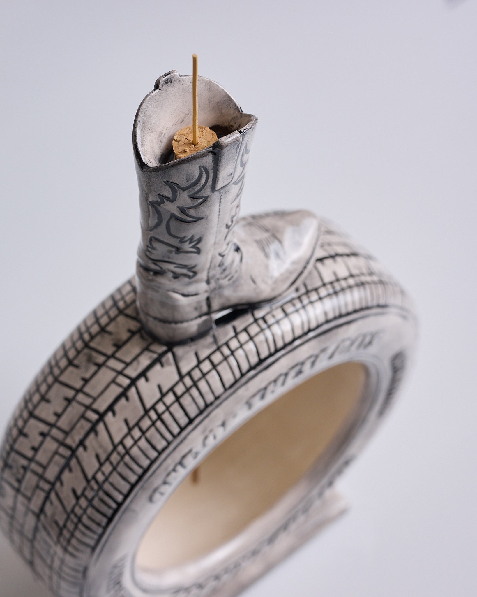 Neighborhood x OOTD Incense Chamber Black – LESS 17