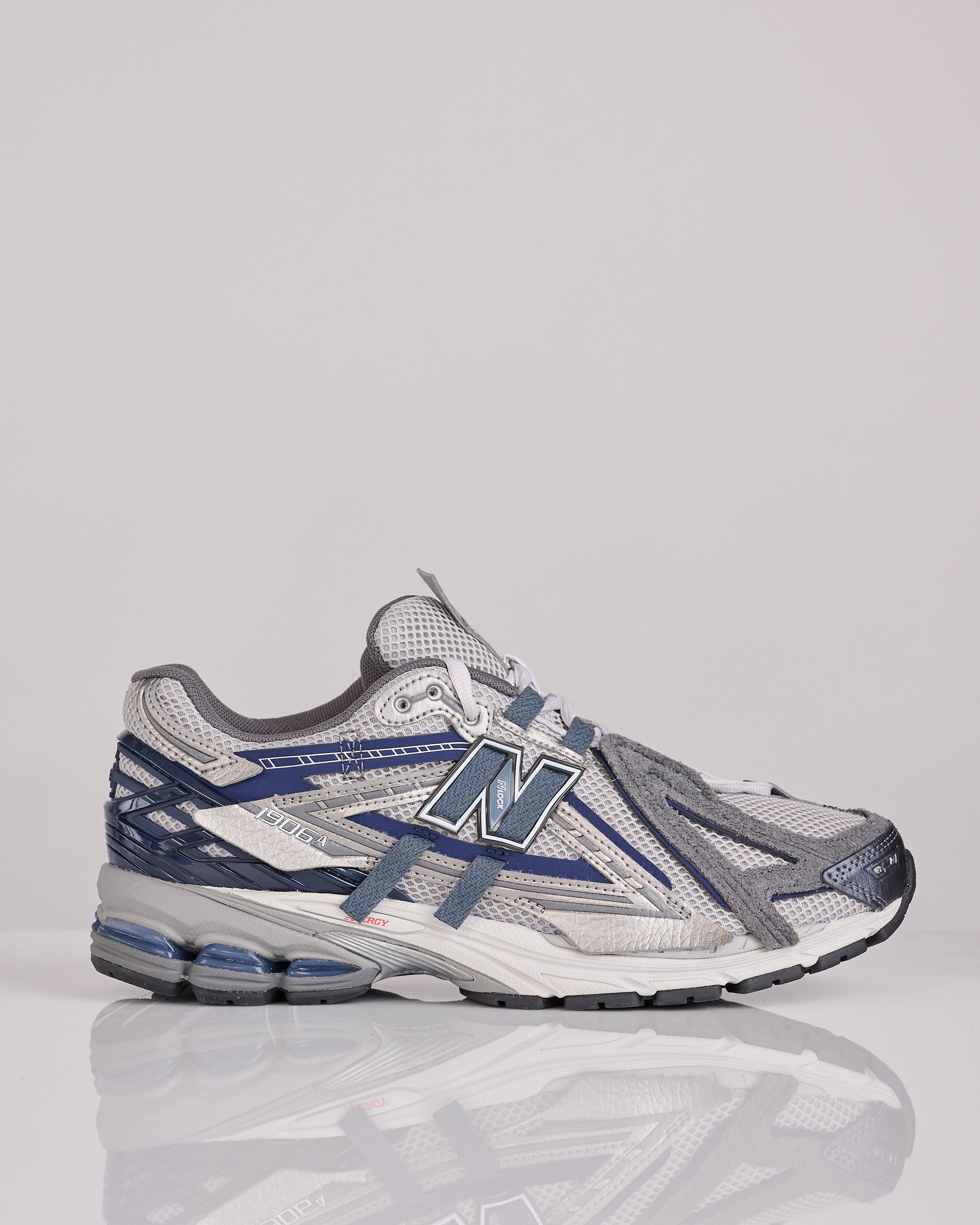 New Balance 1906A Grey/Midnight – LESS 17
