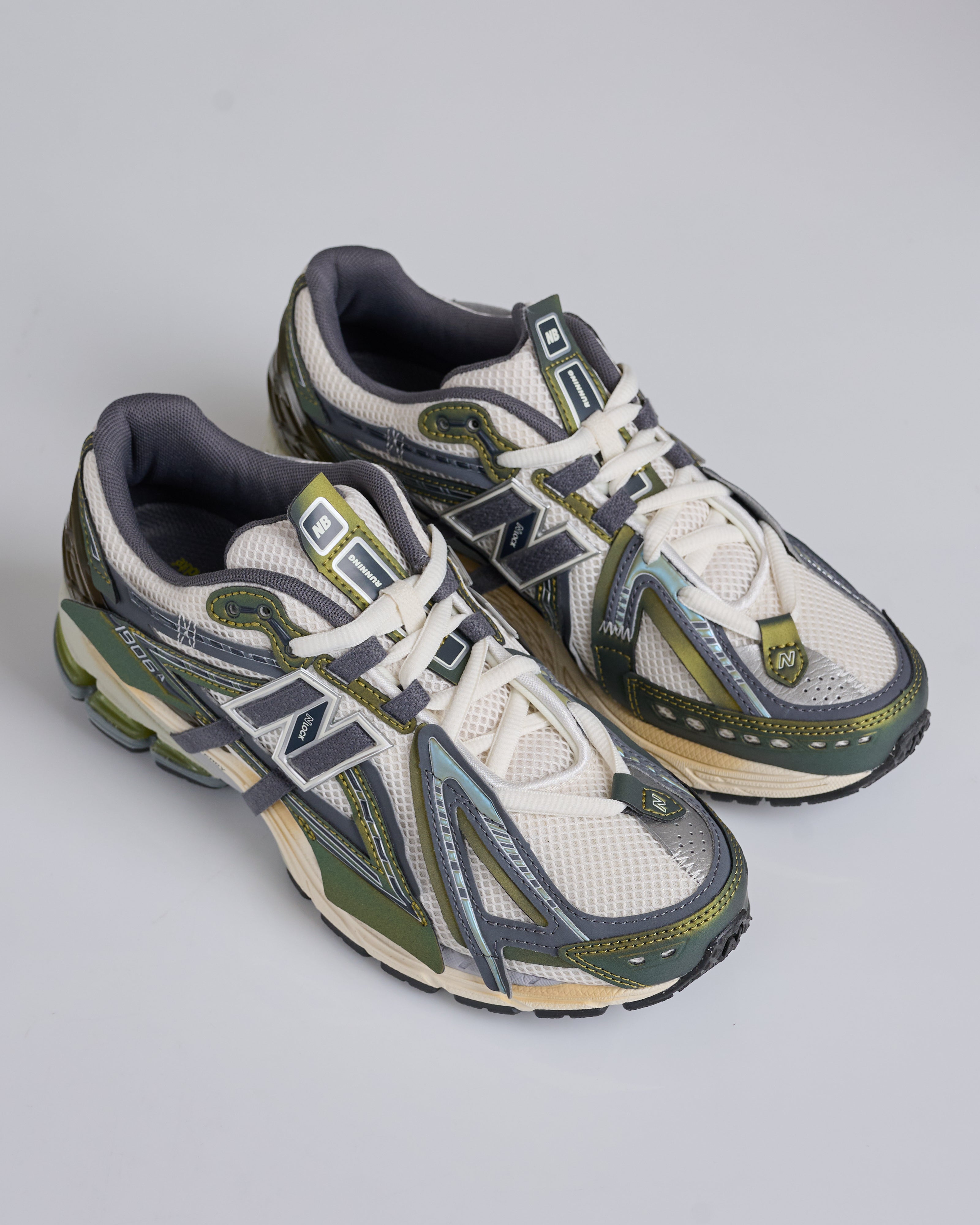 EC 3点 ランニングシューズ ヴェロシティ ニトロ 3 EKIDEN グロー 311902 01