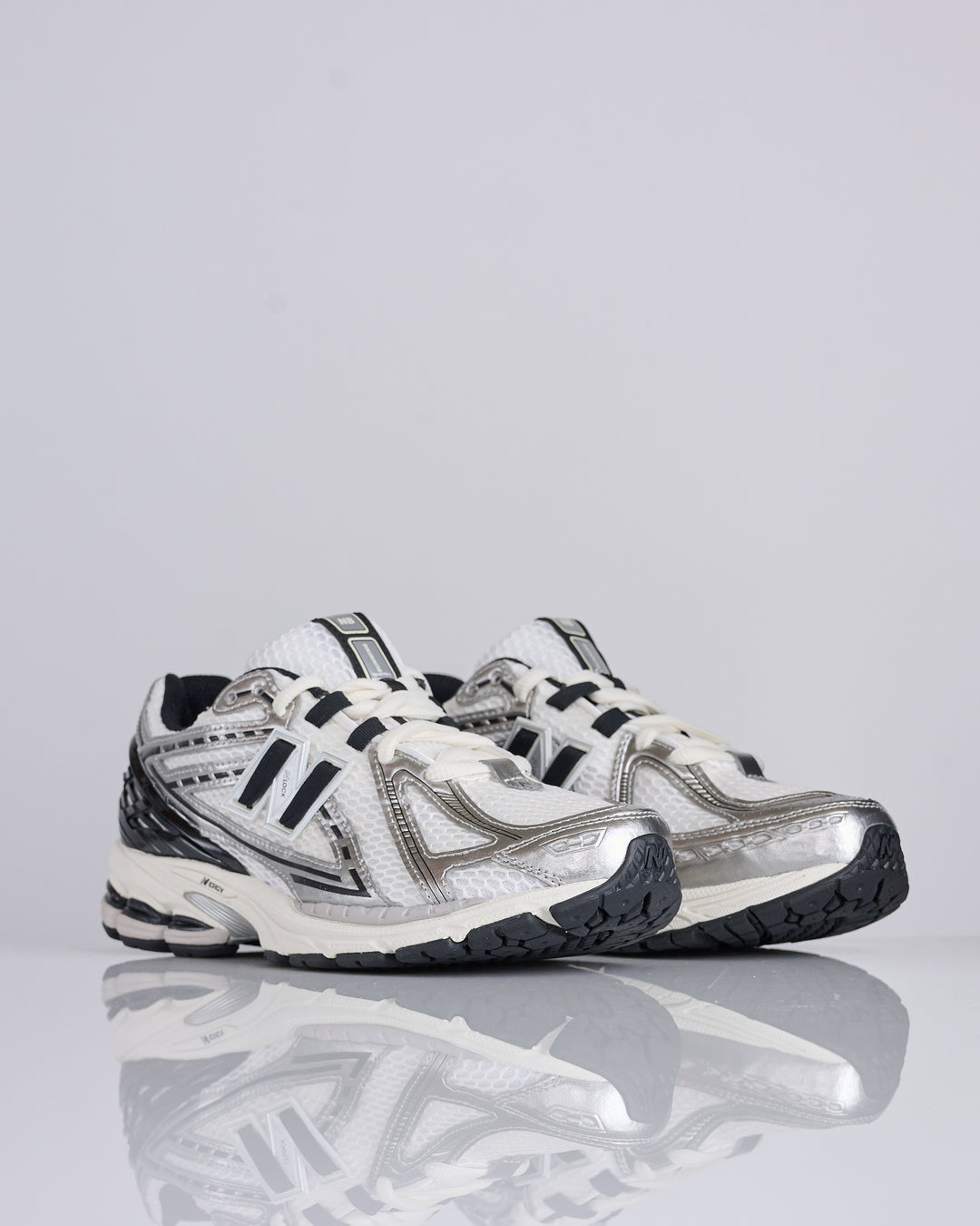 New Balance 1906R Silver/Metallic/Black/Sea Salt