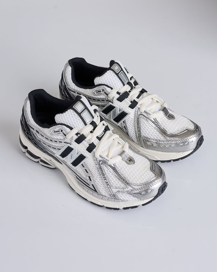 New Balance 1906R Silver/Metallic/Black/Sea Salt