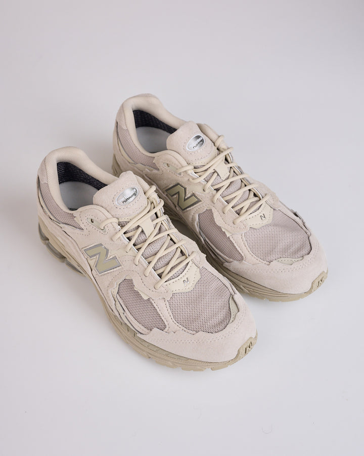 New Balance 2002D GORE-TEX Shipyard Silver