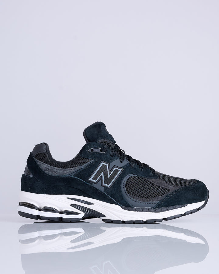 New Balance 2002R Black/White