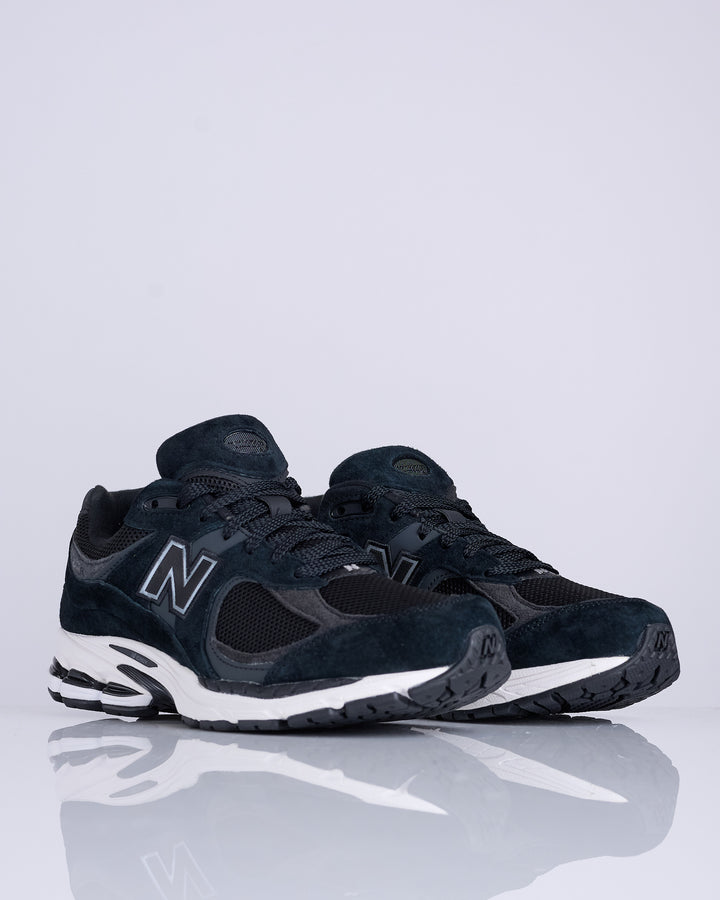 New Balance 2002R Black/White