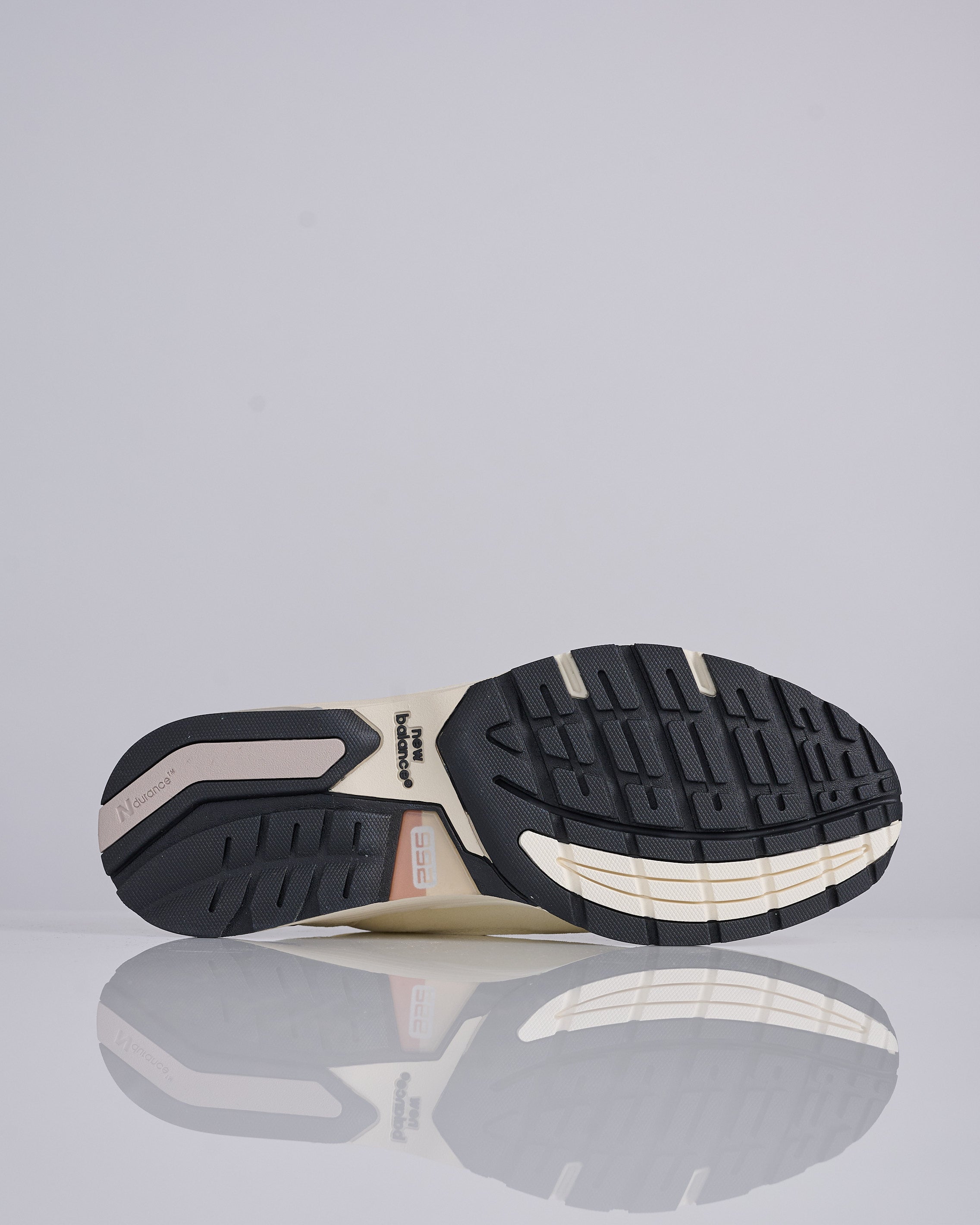 New Balance U992 MiUSA Sweet Calcium/Raw Cashew – LESS 17