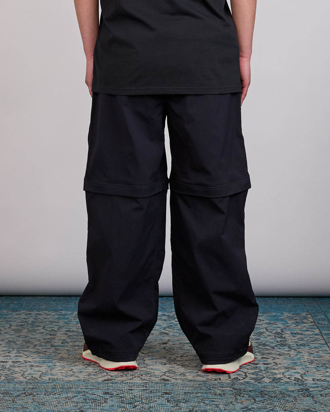 Nike ACG "Smith Summit"  Zip Cargo Pants Black Anthracite Summit White