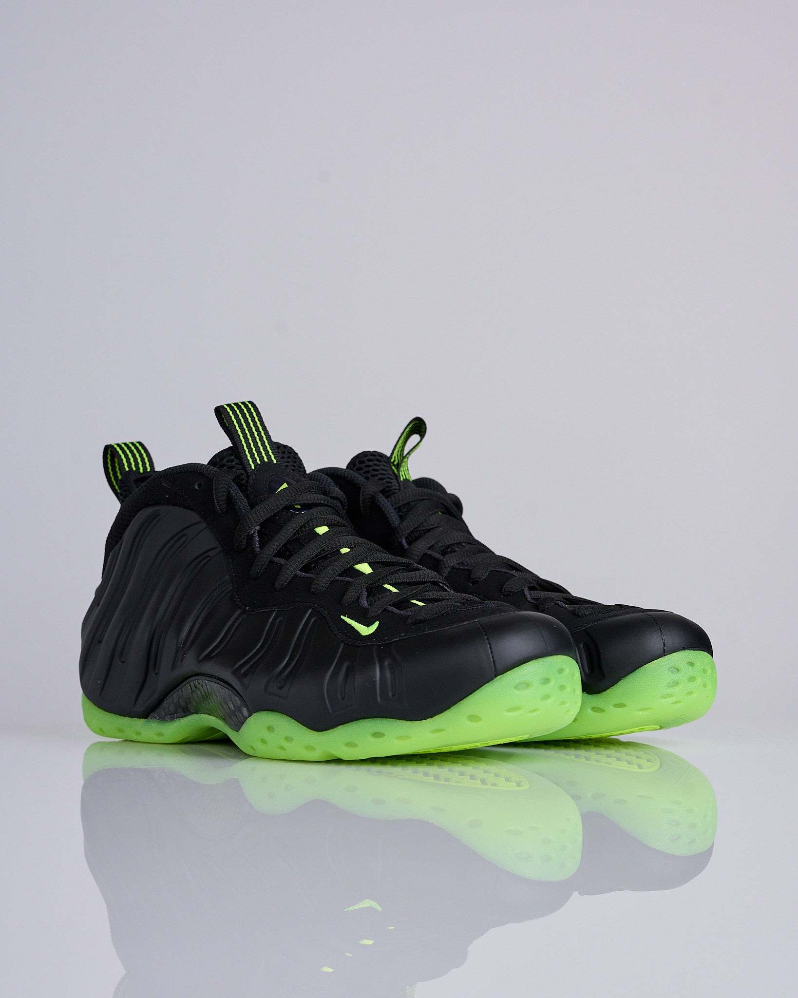 lime green foamposites mens