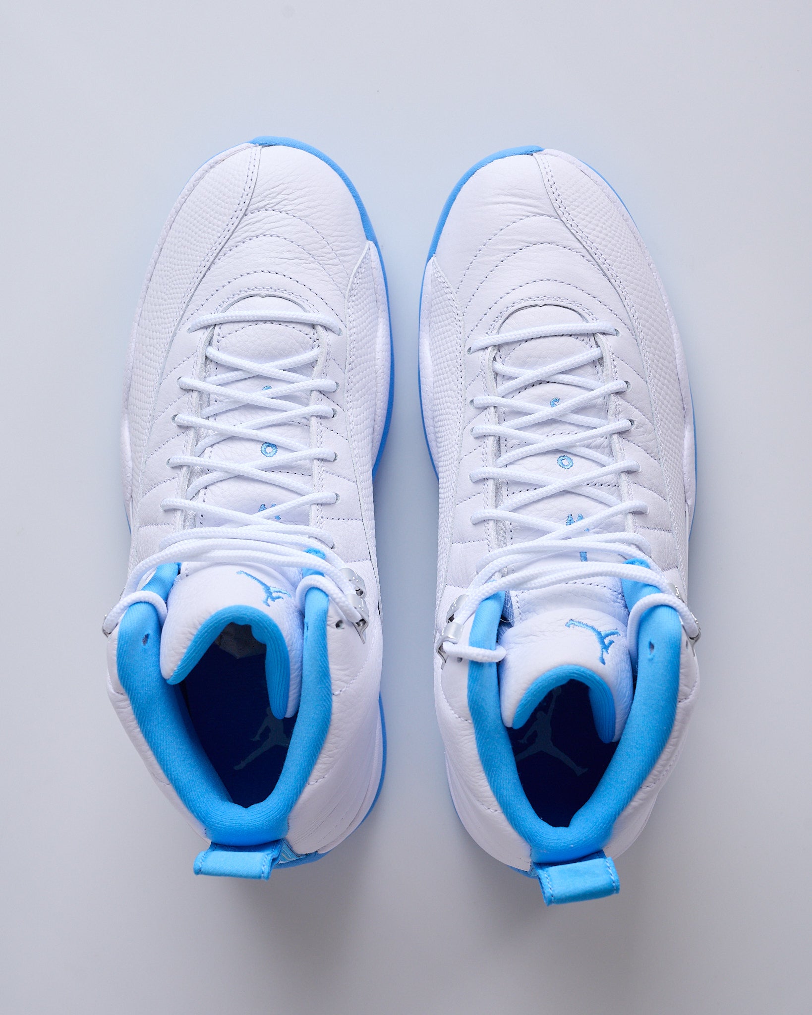 シューズ(男性用) Air Jordan 12 Retro WhiteUniversity Blue Jordan 12 Retro White / University Blue - Metallic Silver