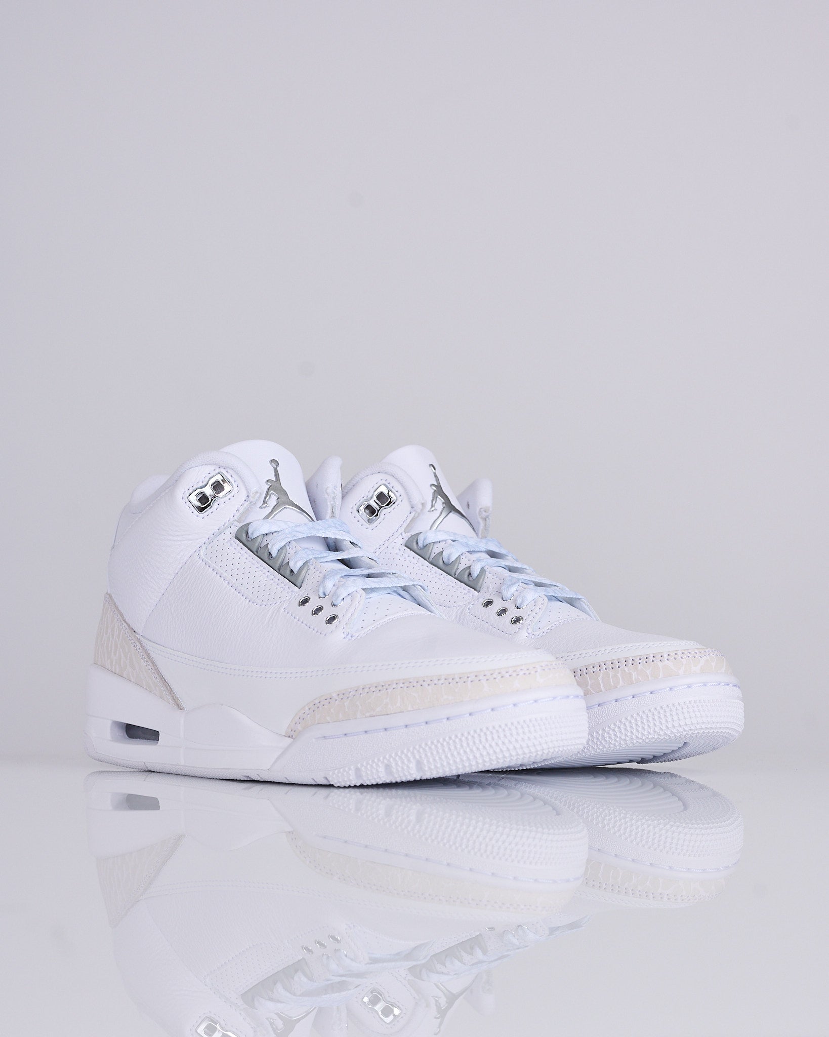 ど*ん様 Nike Air Jordan 3 Retro Pure White( Air Jordan 3 Retro 'Triple White' 136064-111