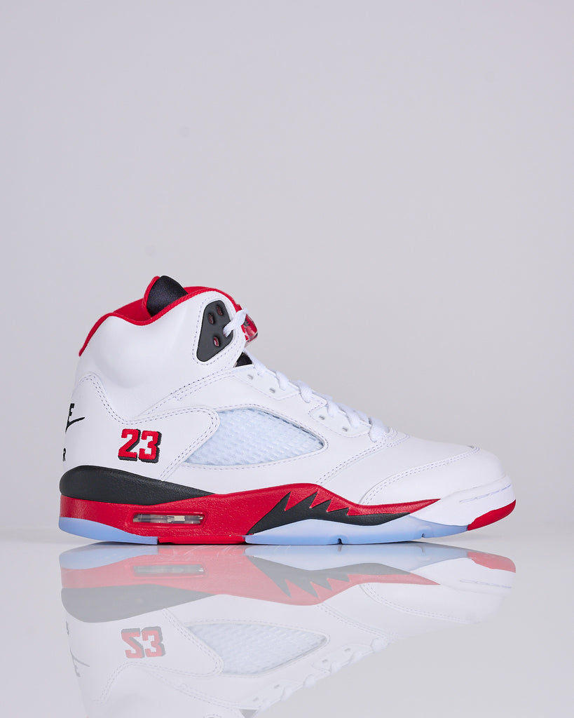 Air Jordan 33 SE PF / ホワイト/レッド 9.5 Air Jordan 33 SE PF / ホワイト/レッド 9.5（US) Air Jordan 33