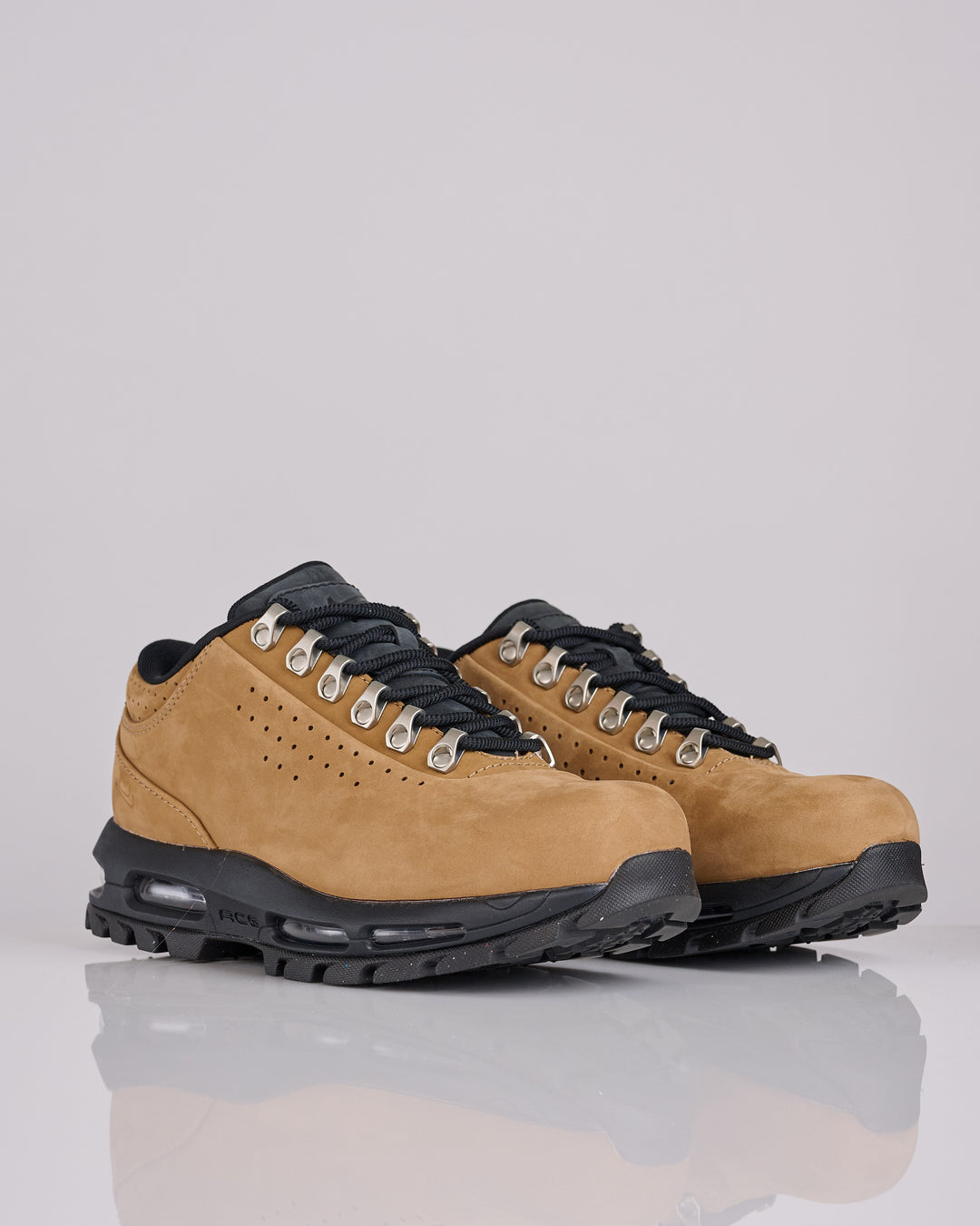 Nike Air Max Goadome Low SP Taupe/University Red-Black