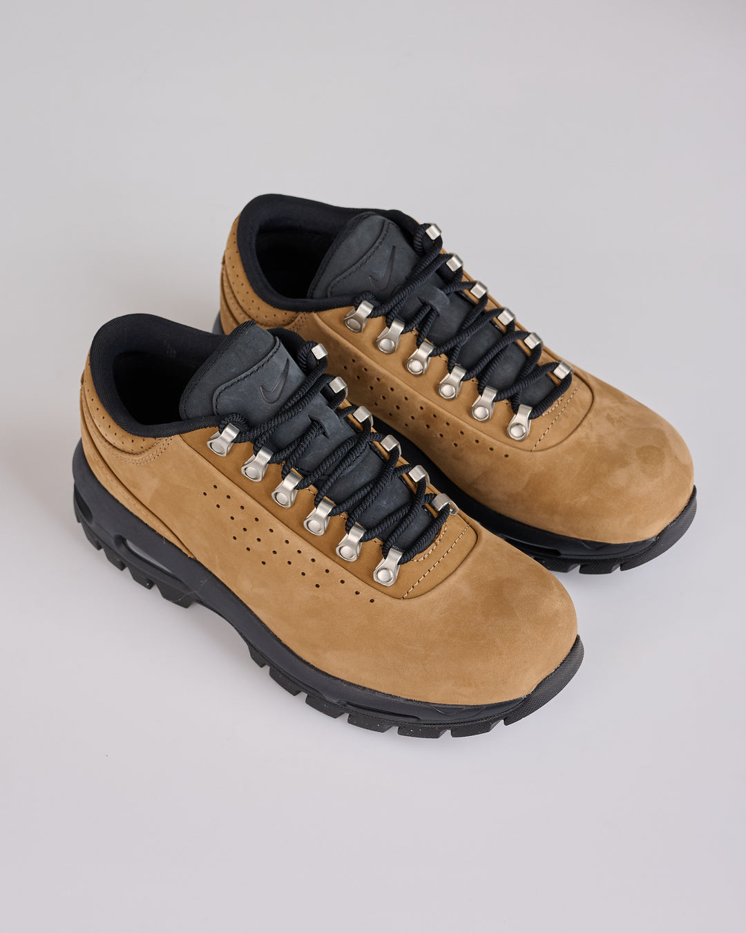 Nike Air Max Goadome Low SP Taupe/University Red-Black