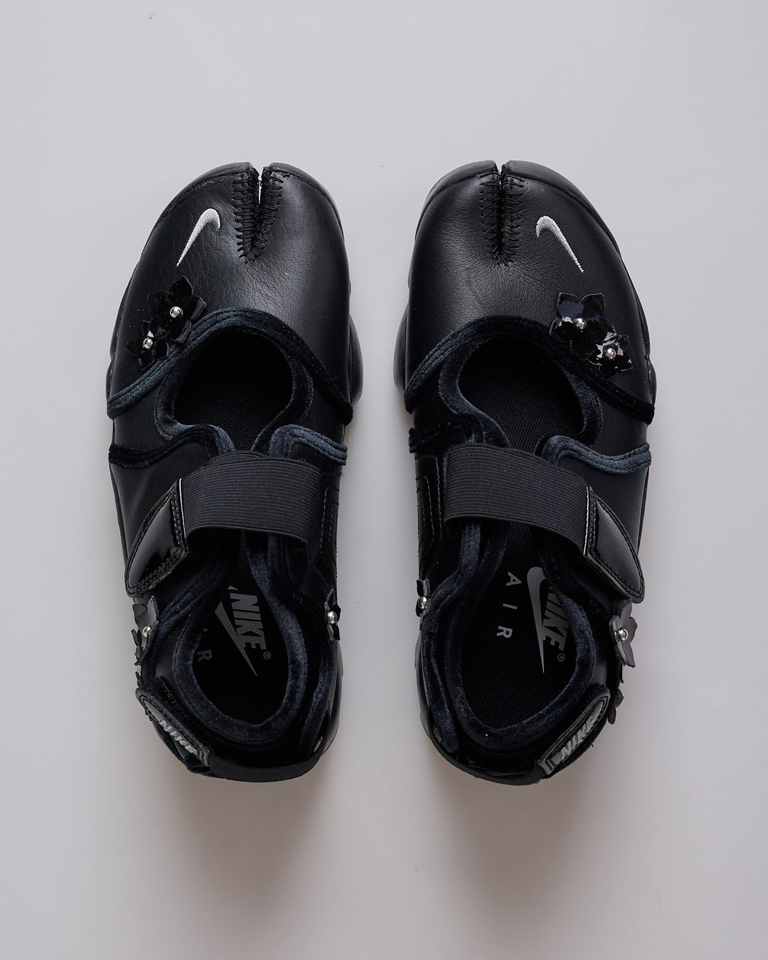 Nike Air Rift "Florette" Black Metallic Silver-Wolf Grey IV5682-001