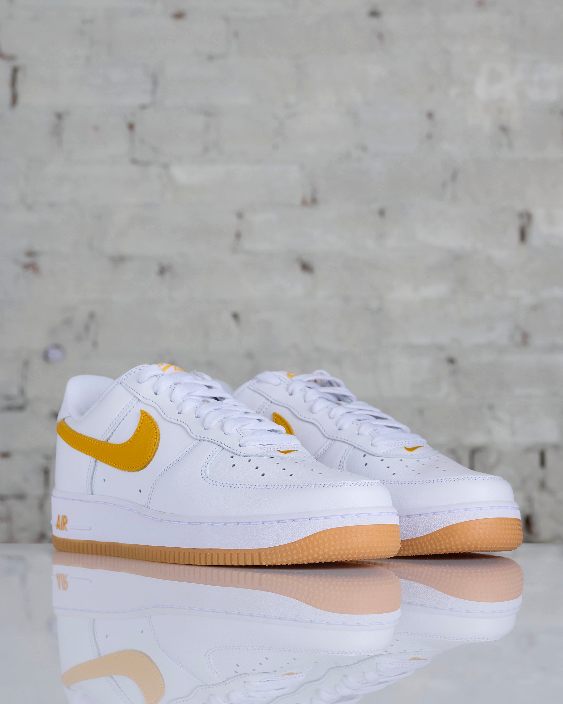 Nike air force 1 shop '07 low white and gold