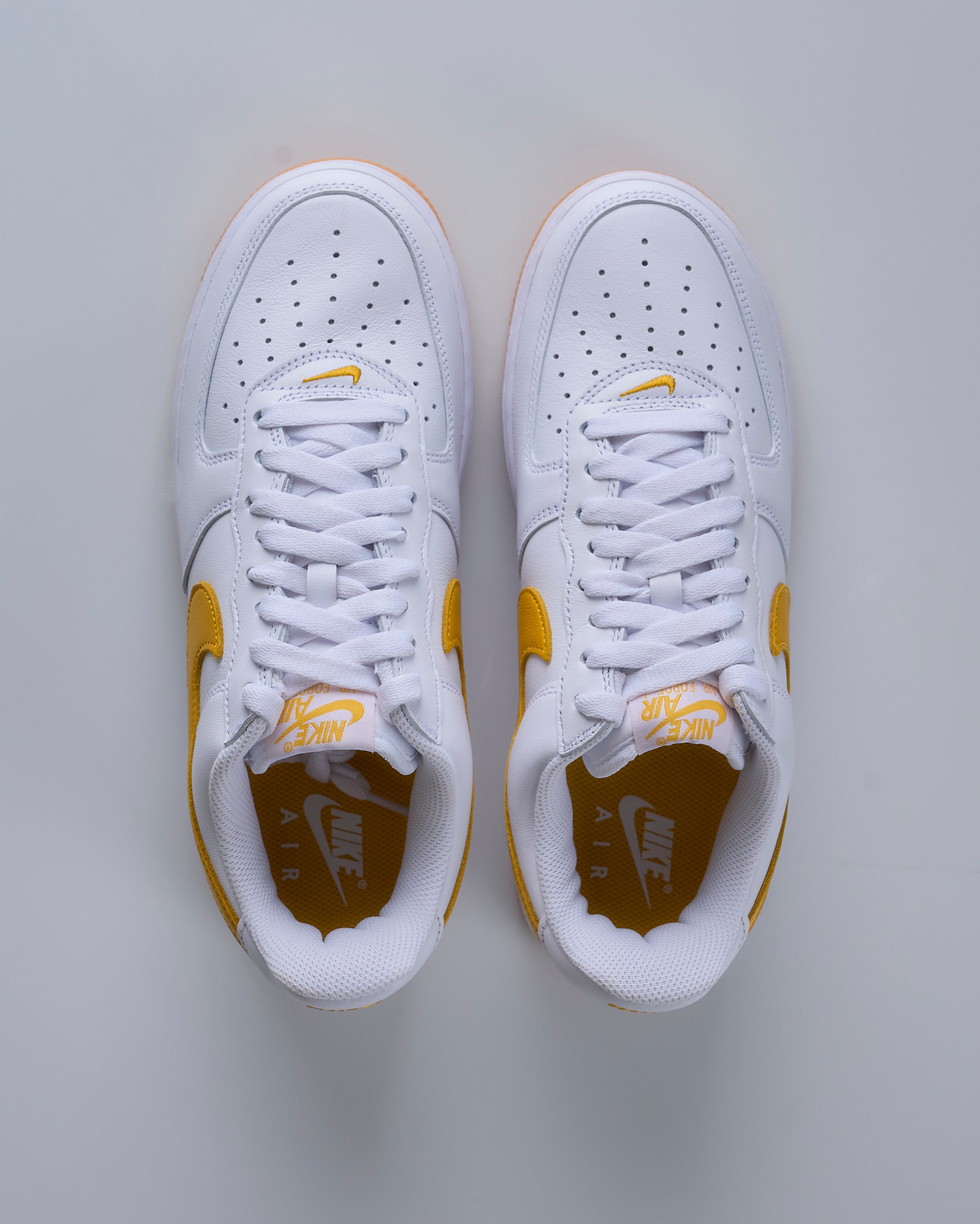 Nike Men's Air Force 1 Low Retro White / University Gold-Gum Yellow FD7039  100