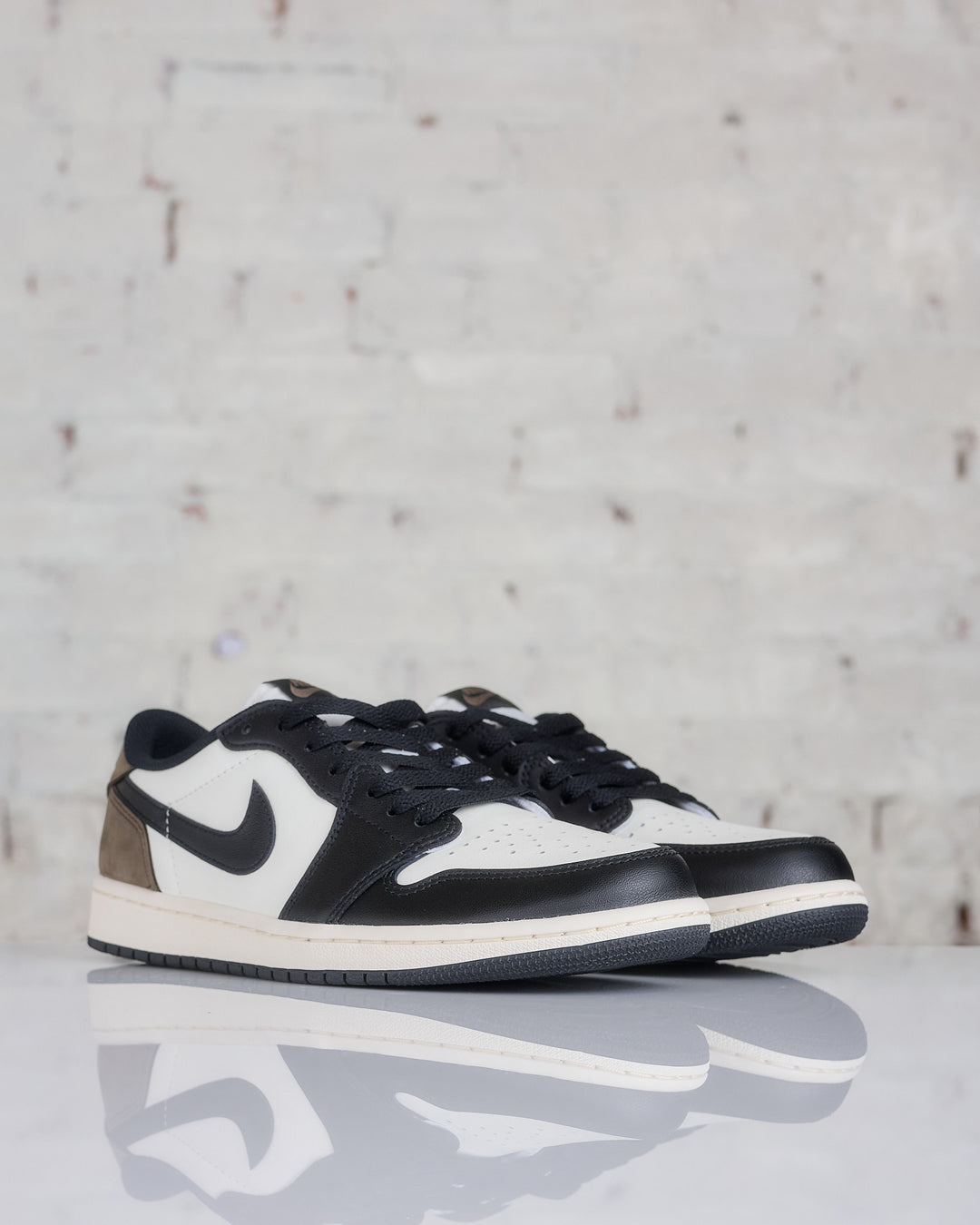 Nike Men's Air Jordan 1 Low OG "Mocha" Sail Black-Dark Mocha