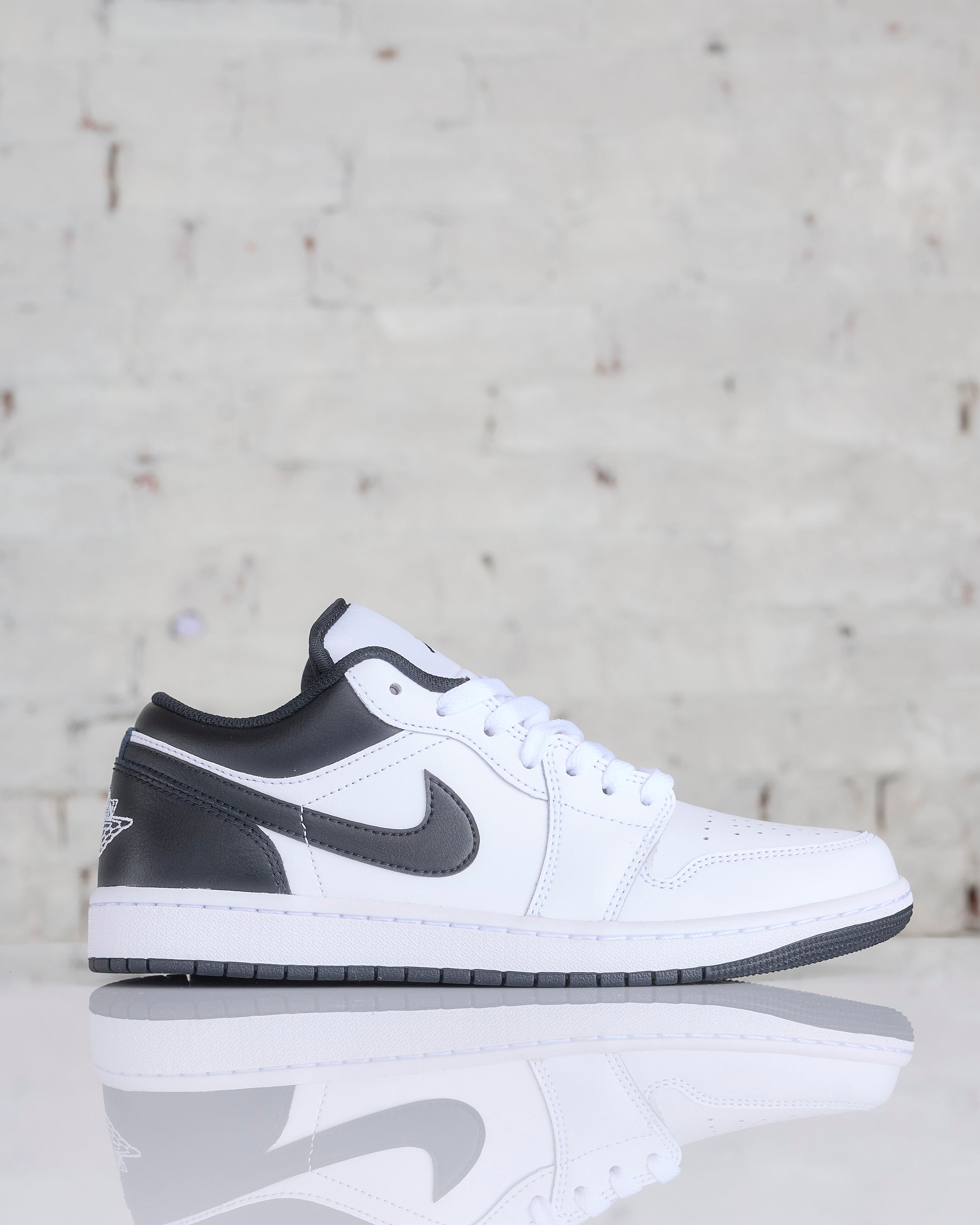 Jordan 1 low 2025 white black