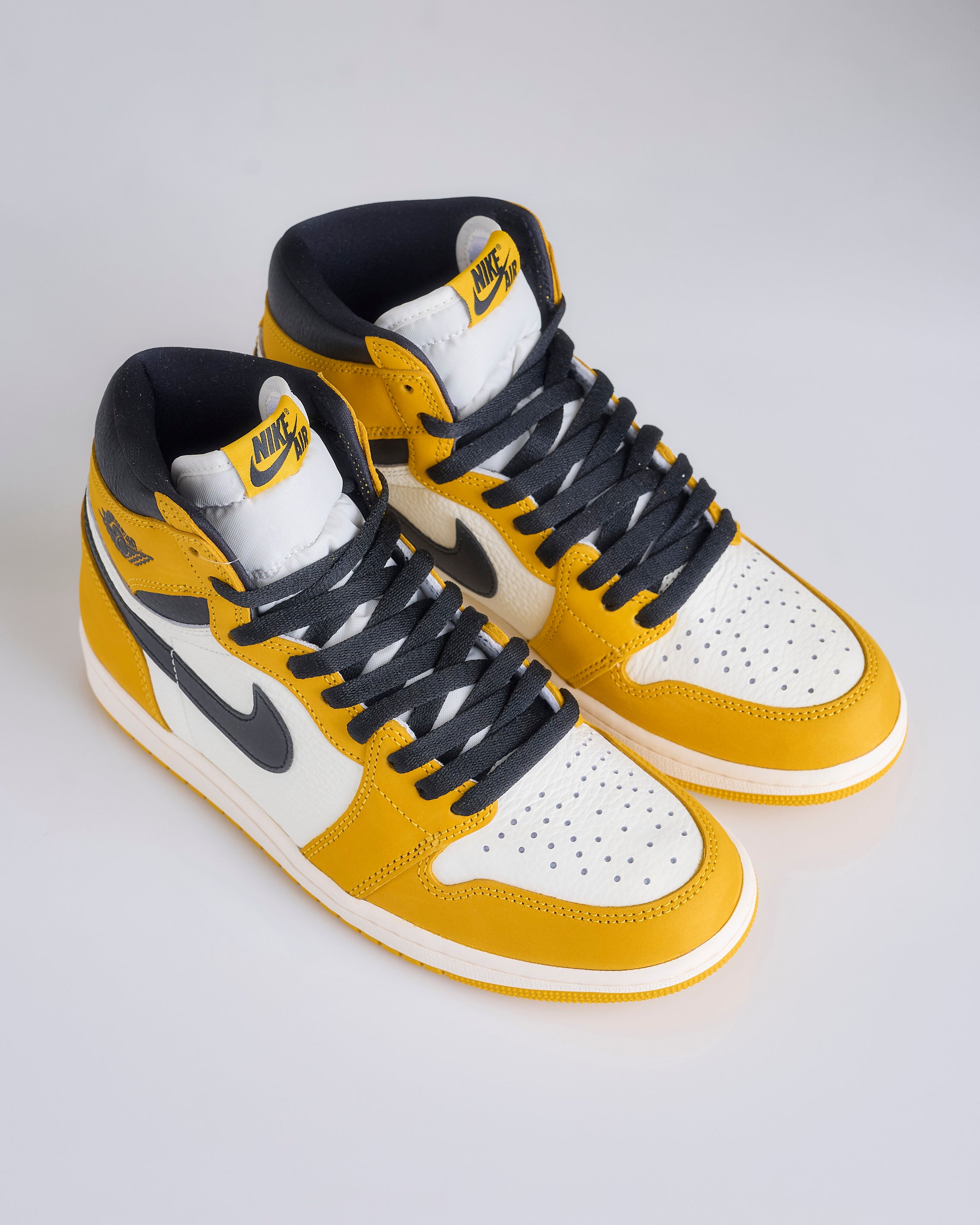 Nike Men's Air Jordan 1 Retro High OG Yellow Ochre Black-Sail