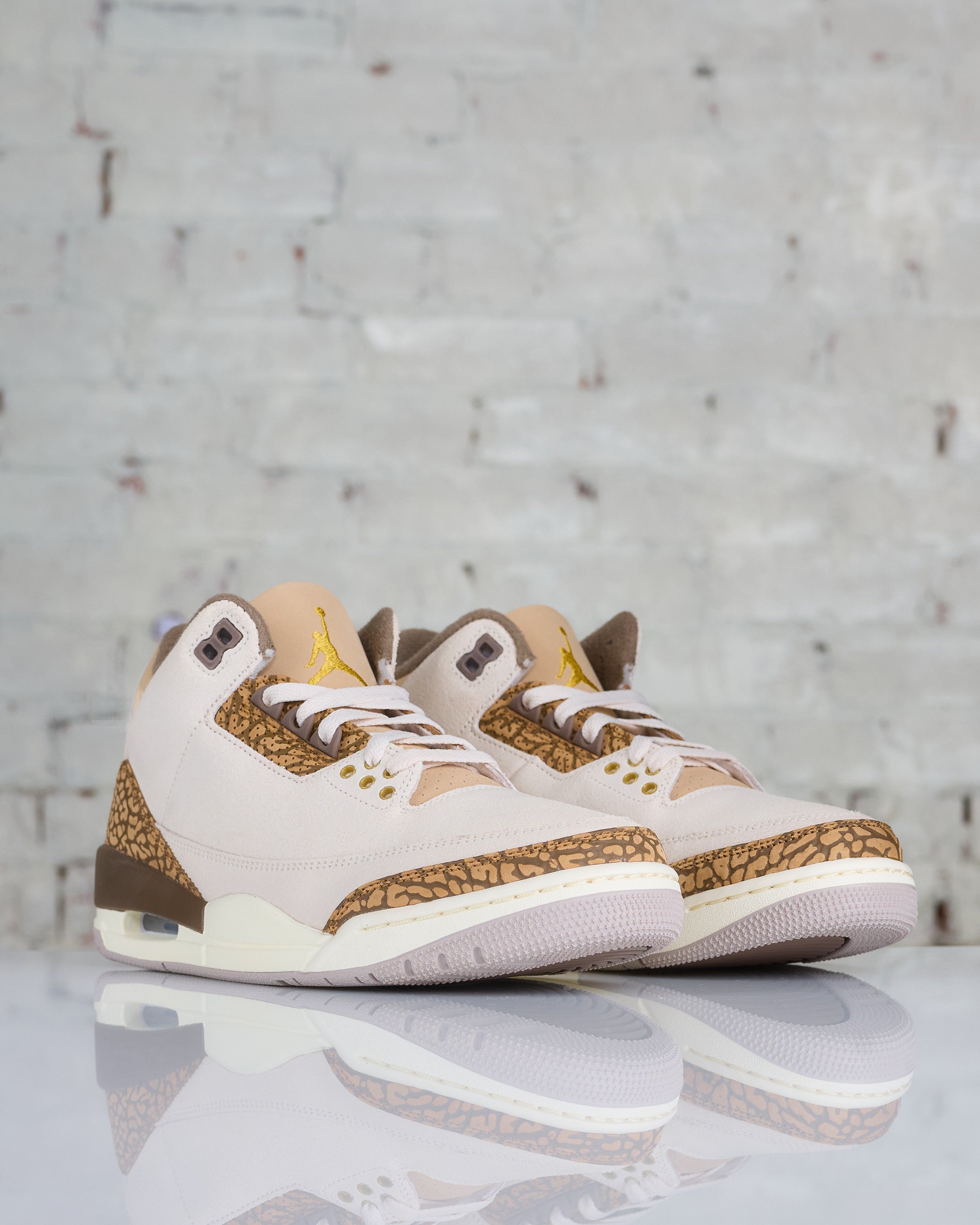 Nike Men's Air Jordan 3 Retro Lt Orewood Brown/Metallic Gold