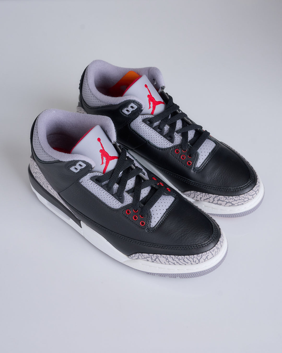 Nike Men's Air Jordan 3 Retro "Black Cement" Black Fire Red-Cement Grey-Summit White